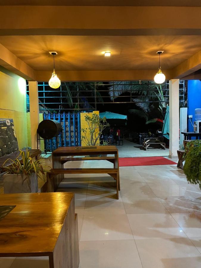 Sea Beach Resort Негомбо Екстериор снимка