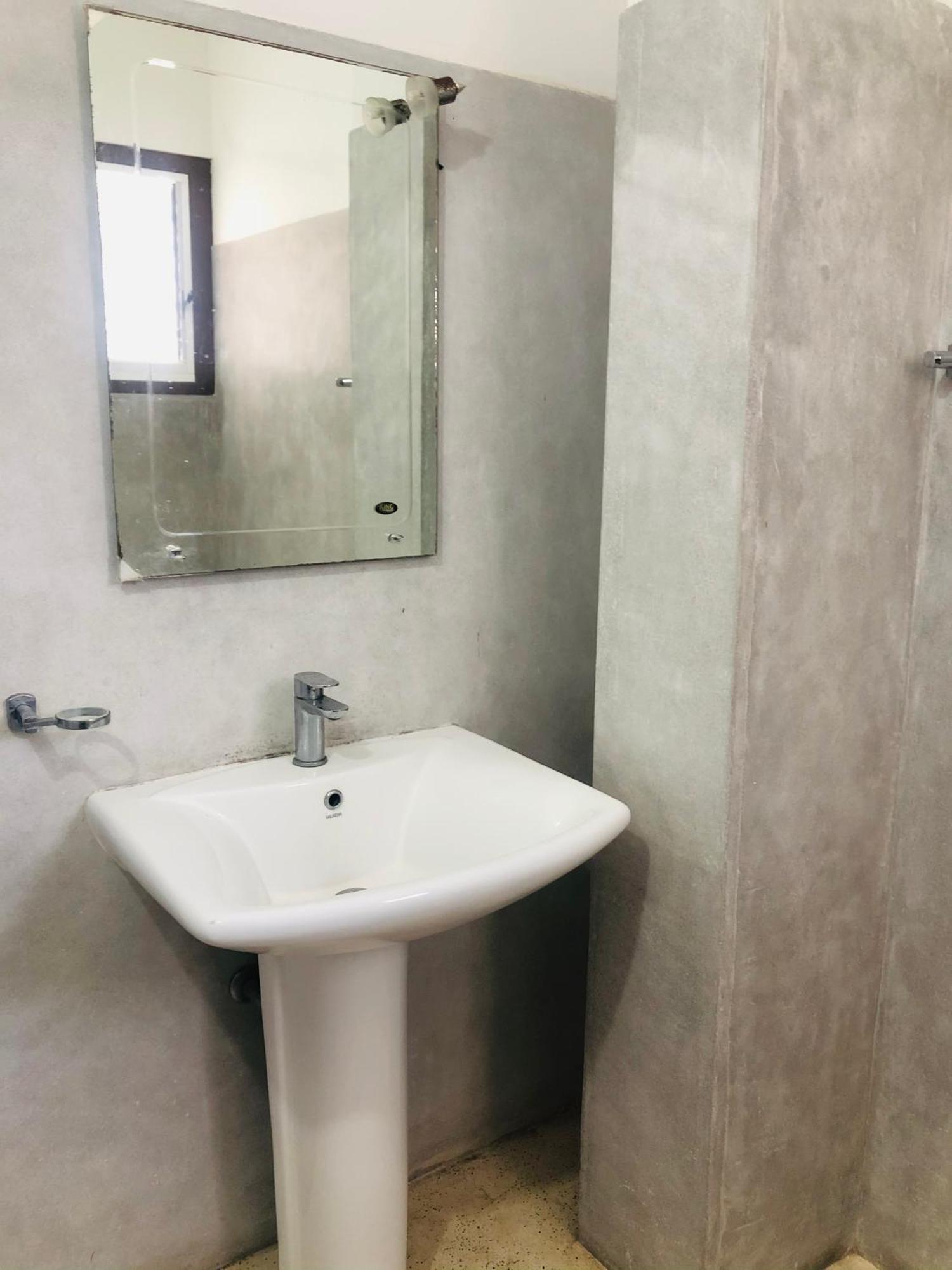 Sea Beach Resort Негомбо Екстериор снимка